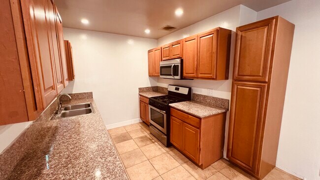 Building Photo - 4949 Coldwater Canyon Ave