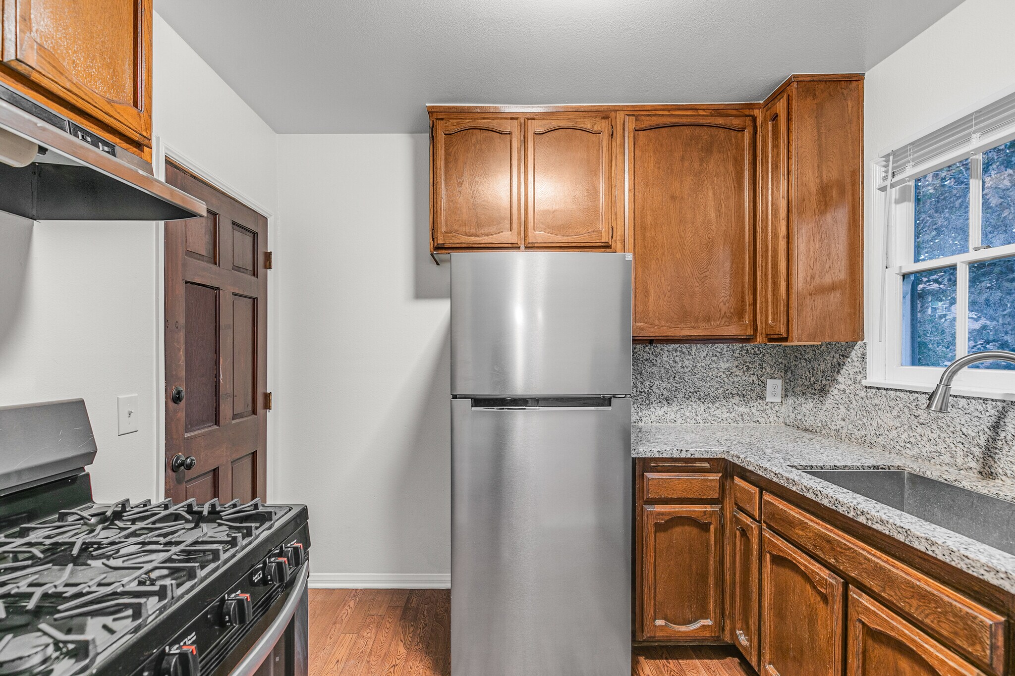 Building Photo - 222 S Rexford Dr