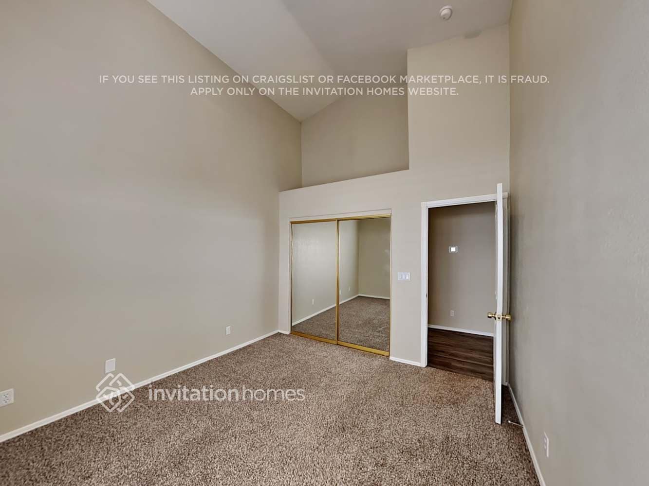 Building Photo - 1445 Castle Crest Dr