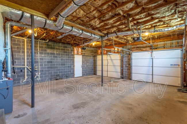 Building Photo - 8128 Fallen Maple Dr