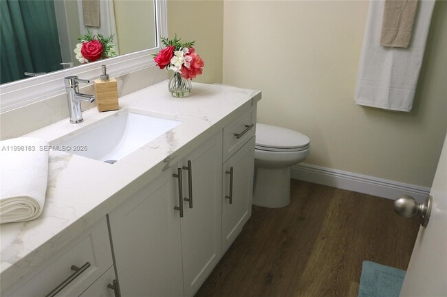 Building Photo - 401 Gardens Dr