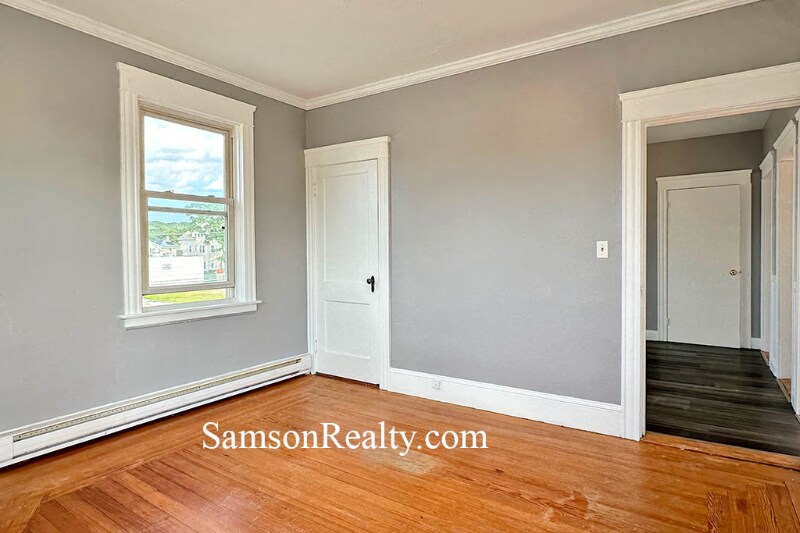 Building Photo - 979 Mineral Spring Ave