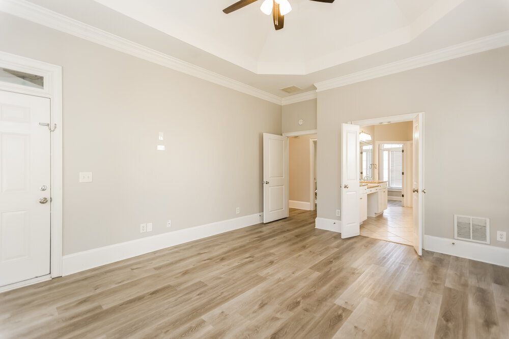 Building Photo - 4654 Jefferson Ridge Way