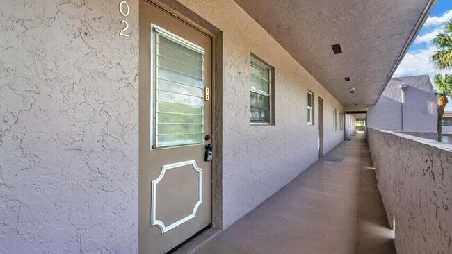 Building Photo - 2700 Casita Way