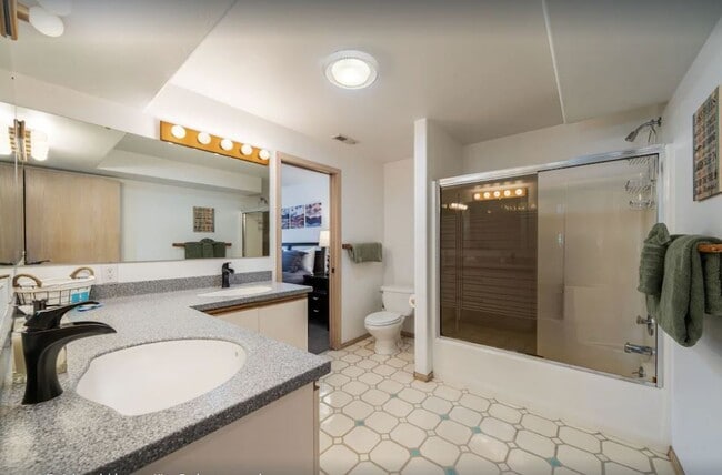 Building Photo - 113 Chelan View Dr