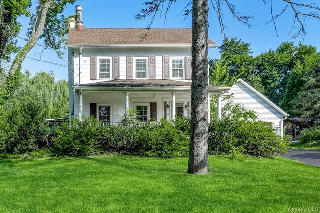 Building Photo - 124 Willow Tree Rd