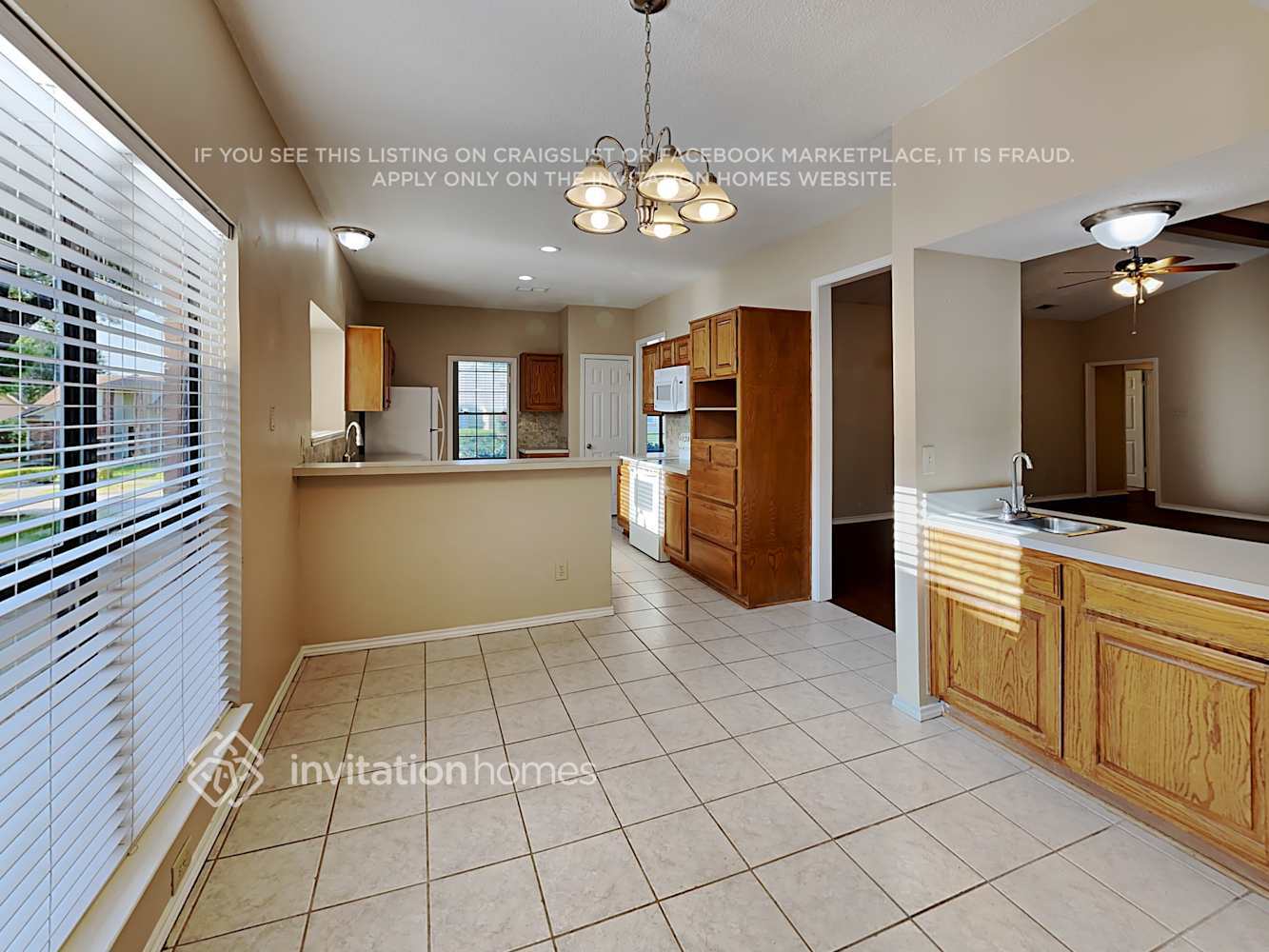 Building Photo - 2031 Crestside Dr