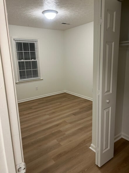 Building Photo - 5290 Waterlick Rd