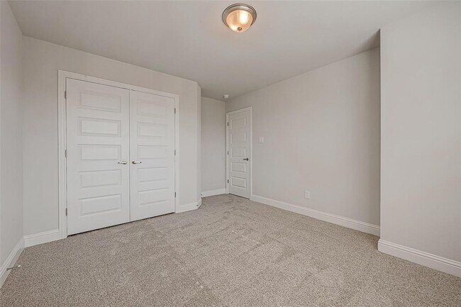 Building Photo - 429 Aurora Creek Ln