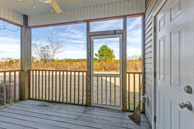 Building Photo - 313 Burley Dr