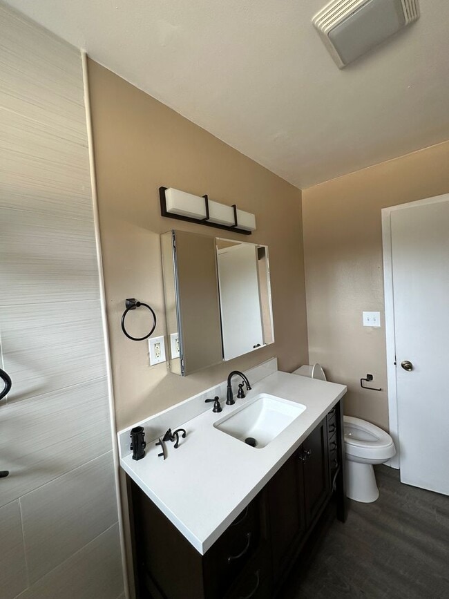 Building Photo - 3135 Courtney Dr