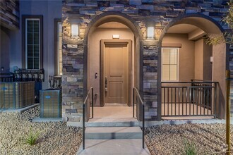 Building Photo - 6442 Spring Jog St