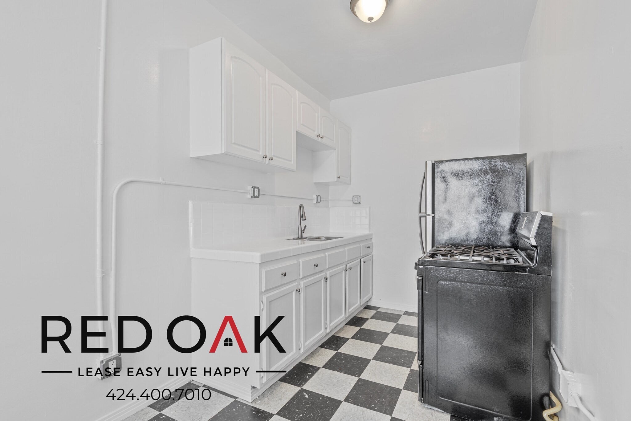 Building Photo - 854 S Oxford Ave