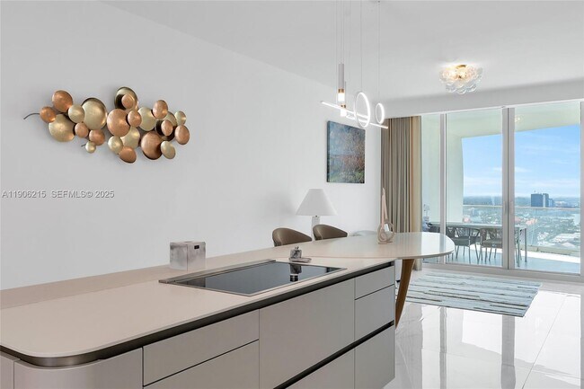 Building Photo - 16901 Collins Ave