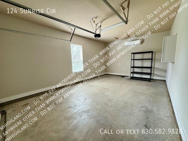 Building Photo - 124 Sunrise Cir