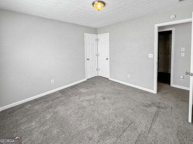 Building Photo - 9108 S Sterling Lakes Dr