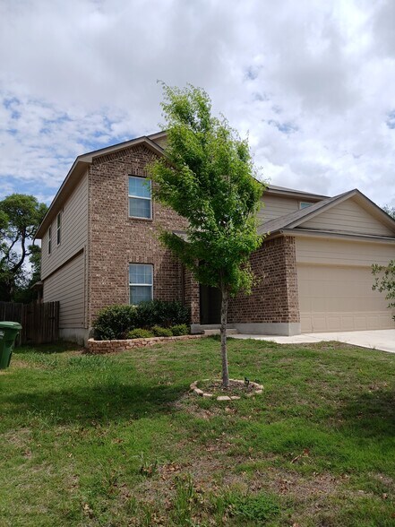 Building Photo - 14843 Goldfinch Way