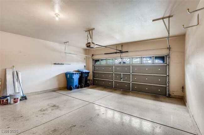 Building Photo - 3594 Driving Range St