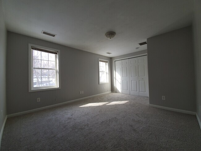 Bedroom 1 - 1 Rosamond St