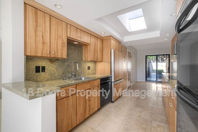 Building Photo - 2239 Del Mar Scenic Pkwy