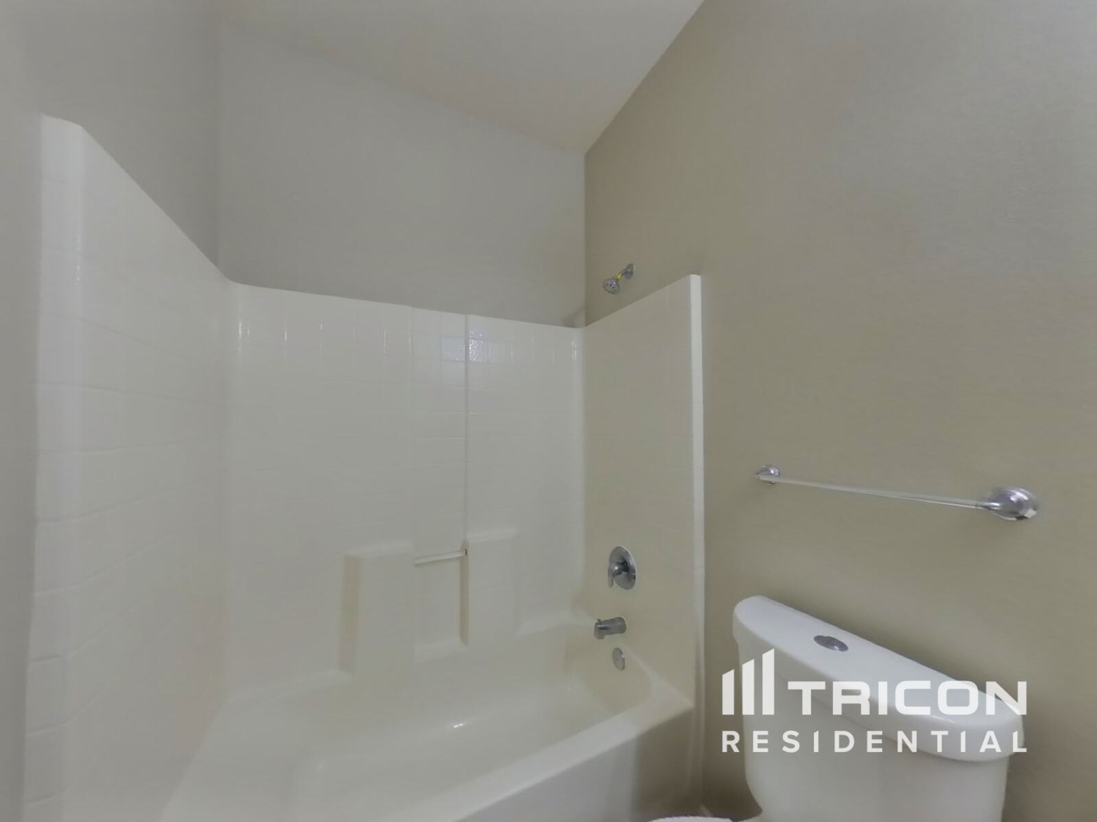 Building Photo - 3613 E Carisbrook Dr