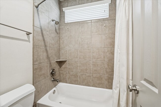 Building Photo - 1224 Nelson Falls Ln