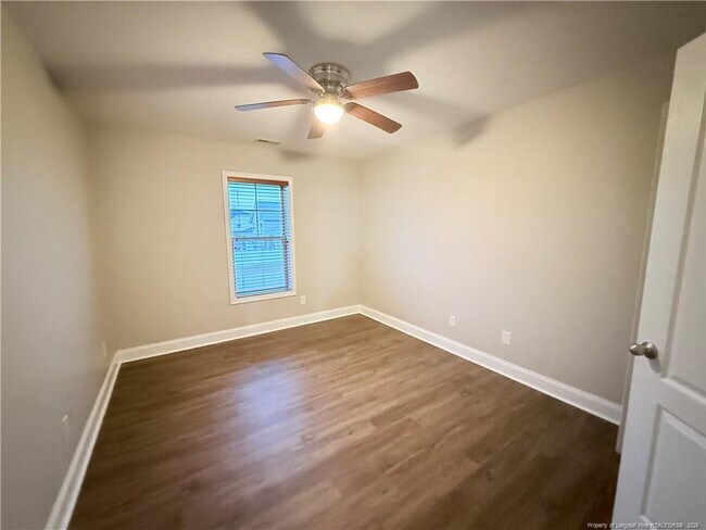 Building Photo - 471 Century Dr