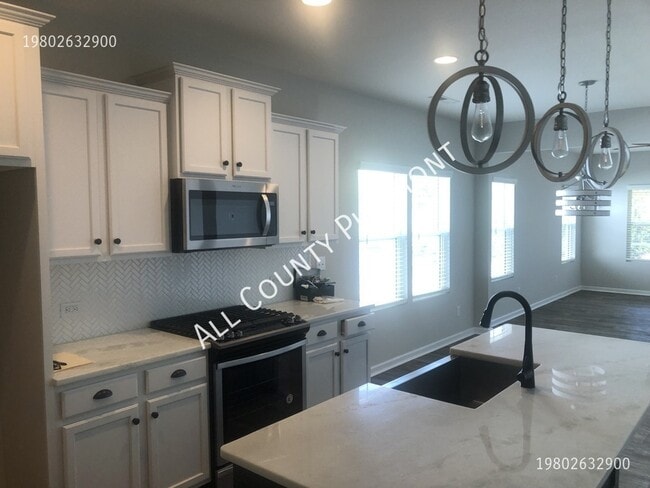 Building Photo - 1144 Streamside Ln