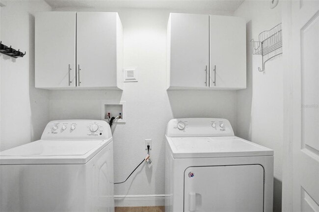 Building Photo - 727 N Himes Ave