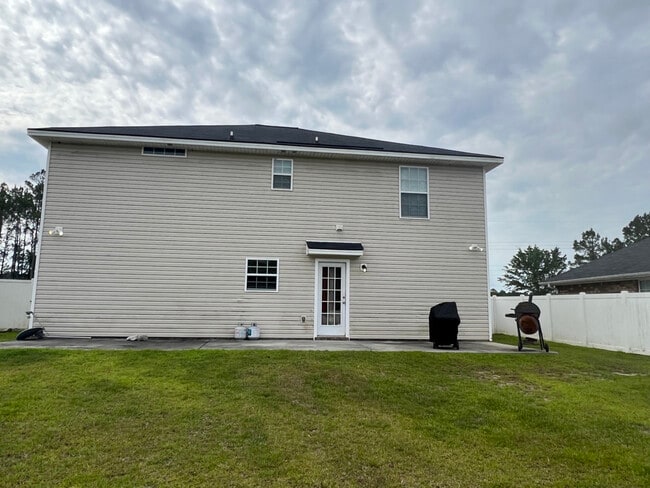 Building Photo - 616 Piedmont Ave