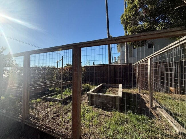 Building Photo - Panoramic Ocean View Home in Aptos!