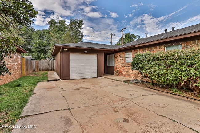 Primary Photo - 4305 52nd St