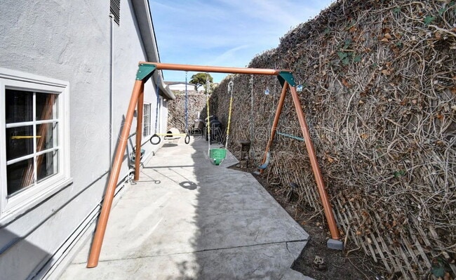 Building Photo - 1680 Vallejo St