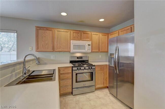 Building Photo - 1052 Coronado Peak Ave