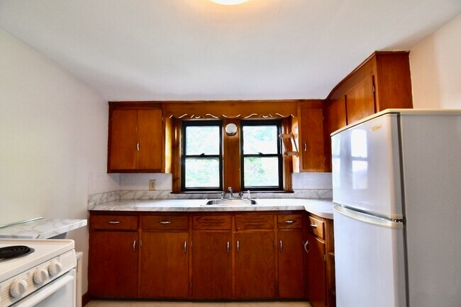 Building Photo - 20 Hollis Ave