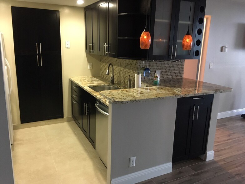 Building Photo - 111 Briny Ave