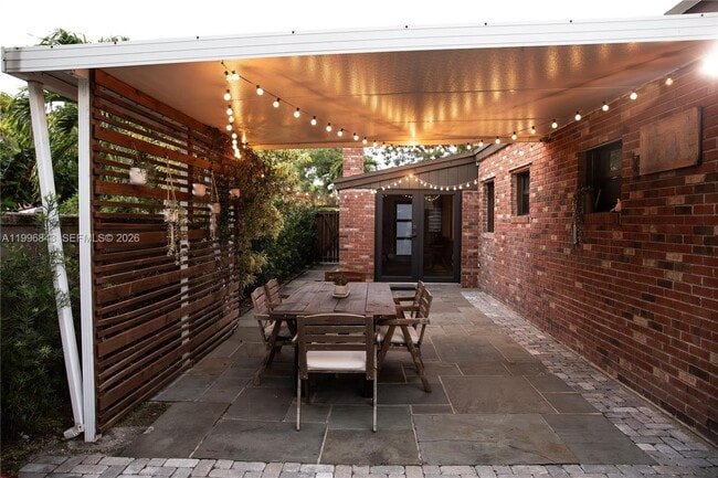 Building Photo - 2040 NE 173rd St