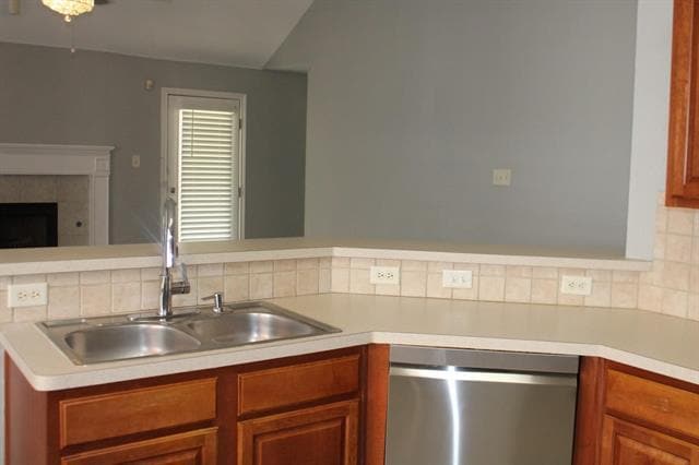Building Photo - 7977 Glenway Dr