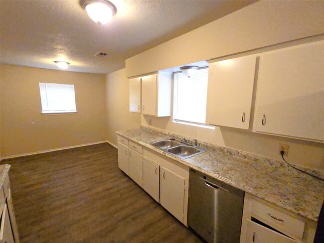 Building Photo - 5607 Grace Point Ln