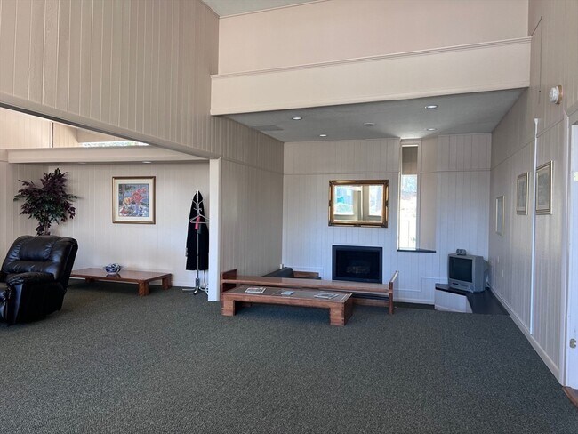 Building Photo - 34 Shrewsbury Green Dr