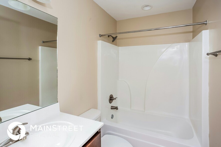 Building Photo - 10632 Lafayette Dr