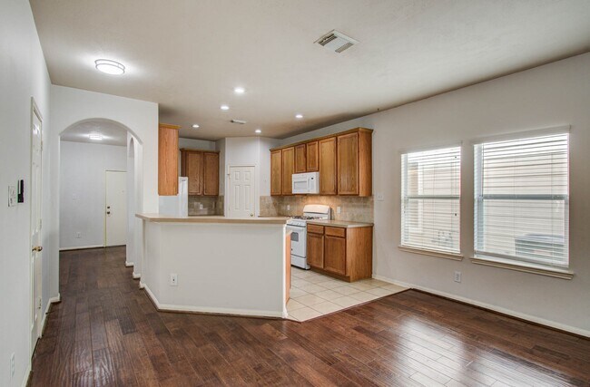 Building Photo - 14543 Bergenia Dr