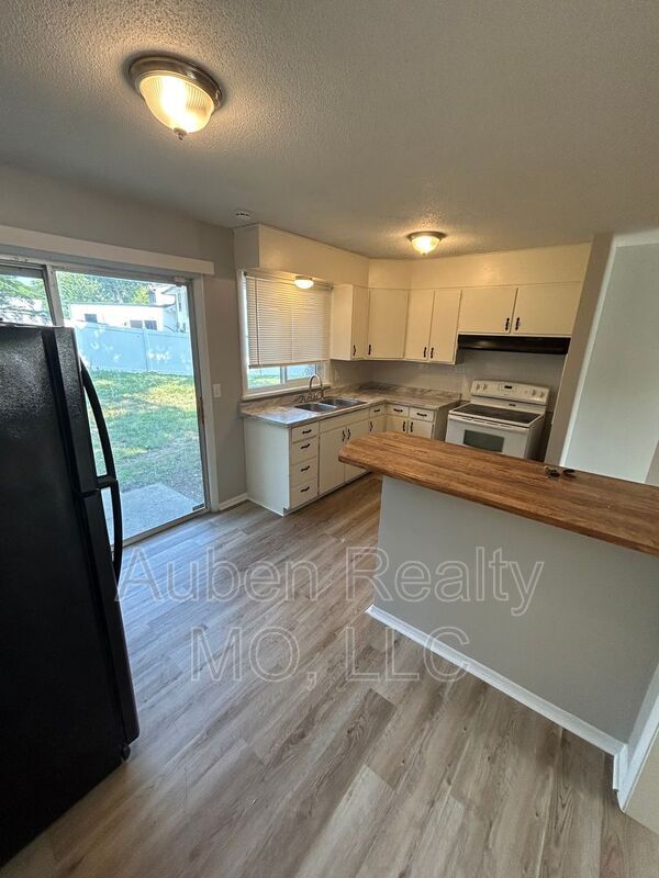 Building Photo - 8300 E 91st Terrace