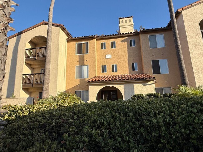 Building Photo - Spacious and Modern 2BR Condo in UTC, San Diego