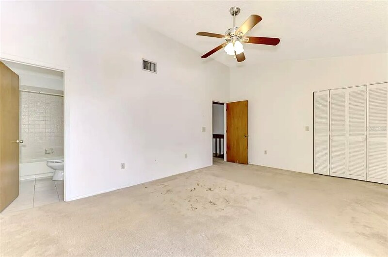Building Photo - 979 Sunridge Dr