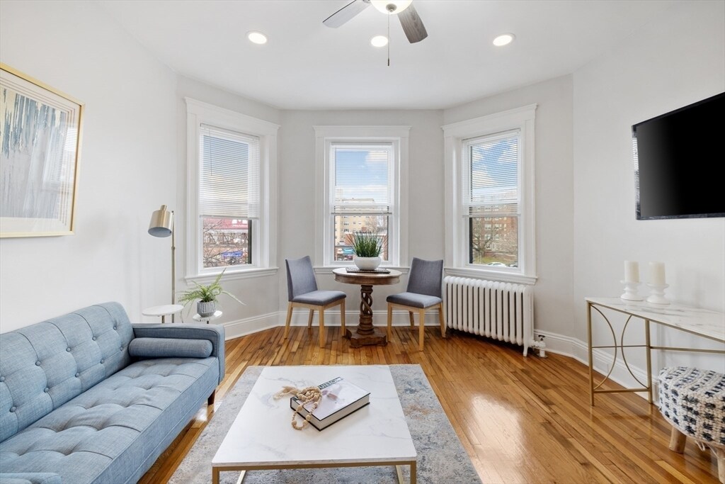 Building Photo - 1564 Commonwealth Ave