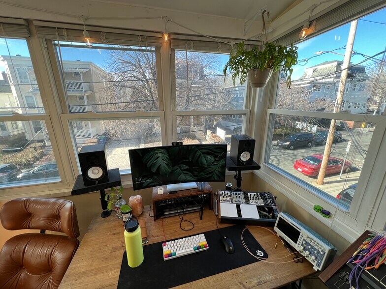 Building Photo - 12 Claremon St