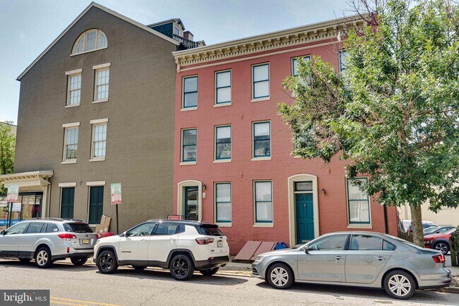 Building Photo - 1 W Henrietta St