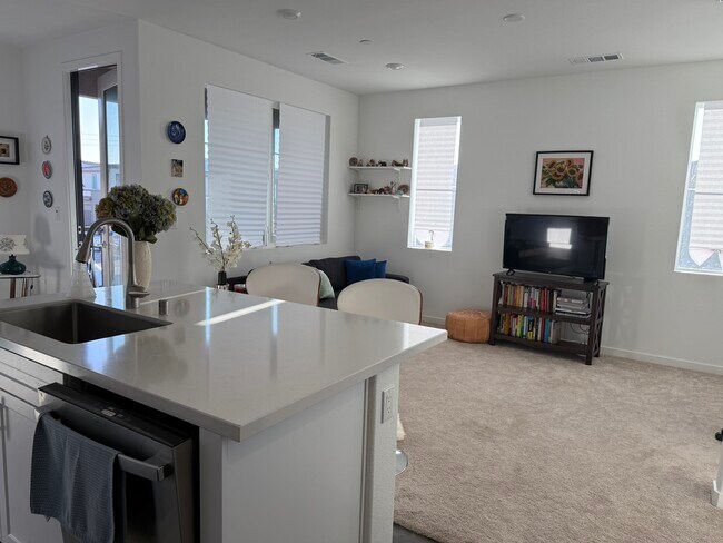 Building Photo - 4278 S Montoya Paseo