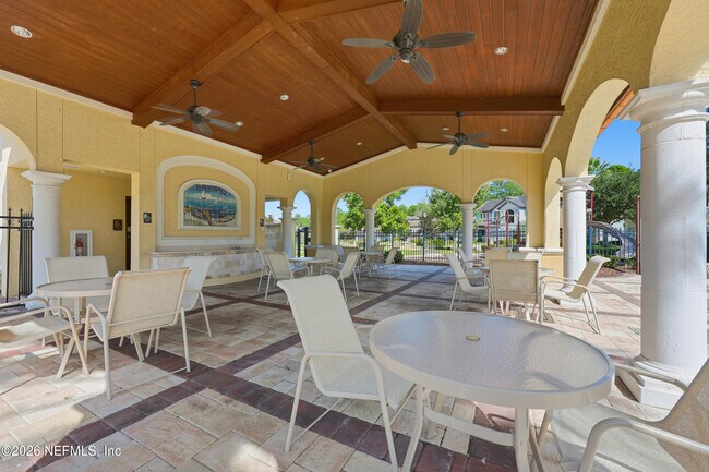 Building Photo - 3329 Montilla Dr